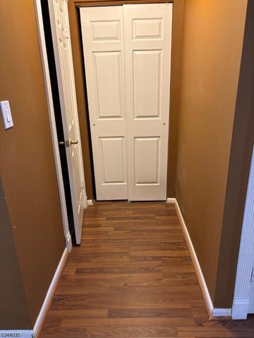 135 Hawthorne Ct, Rockaway Twp., NJ 07866