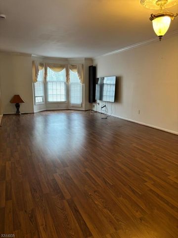 135 Hawthorne Ct, Rockaway Twp., NJ 07866