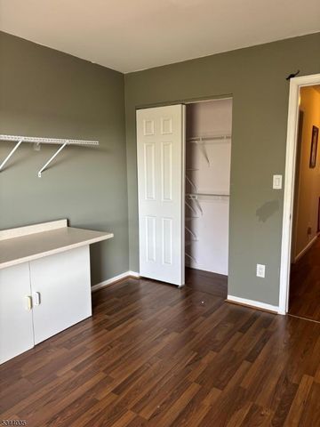 135 Hawthorne Ct, Rockaway Twp., NJ 07866