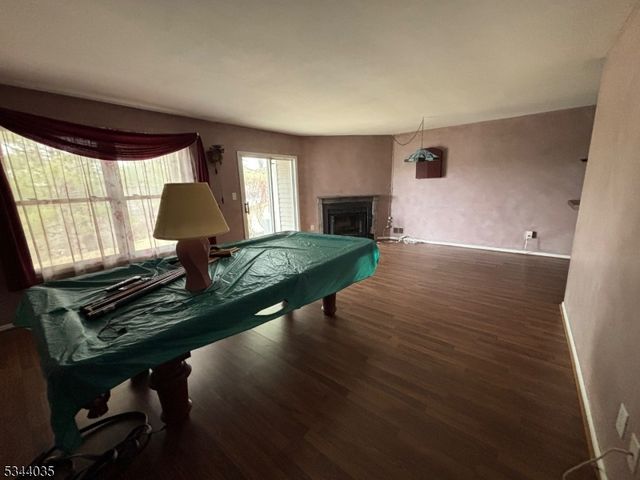 135 Hawthorne Ct, Rockaway Twp., NJ 07866