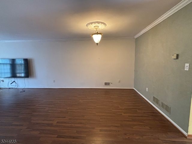 135 Hawthorne Ct, Rockaway Twp., NJ 07866