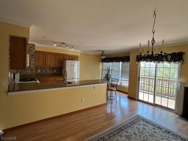 135 Hawthorne Ct, Rockaway Twp., NJ 07866