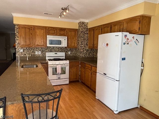 135 Hawthorne Ct, Rockaway Twp., NJ 07866