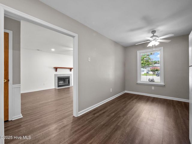 834 S Dogwood Lane, Swansboro, NC 28584