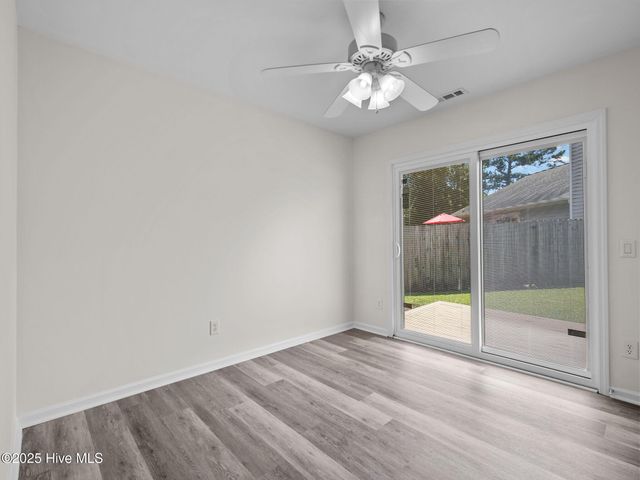 834 S Dogwood Lane, Swansboro, NC 28584