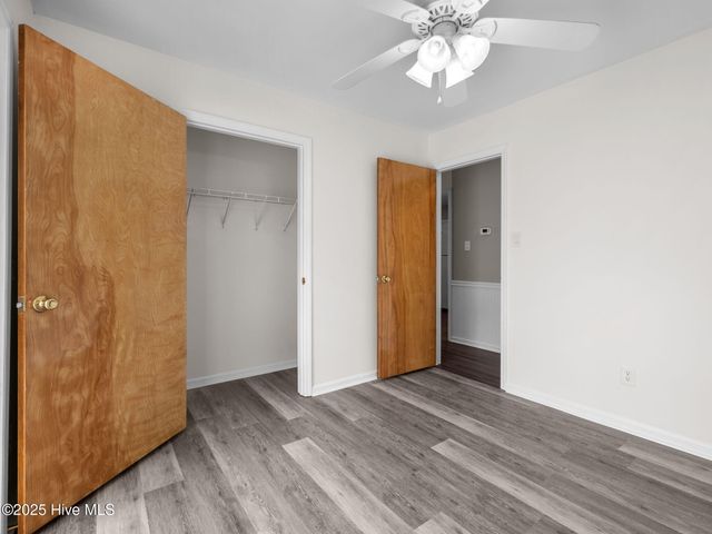 834 S Dogwood Lane, Swansboro, NC 28584