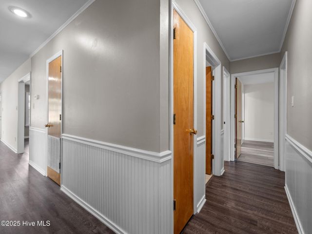 834 S Dogwood Lane, Swansboro, NC 28584