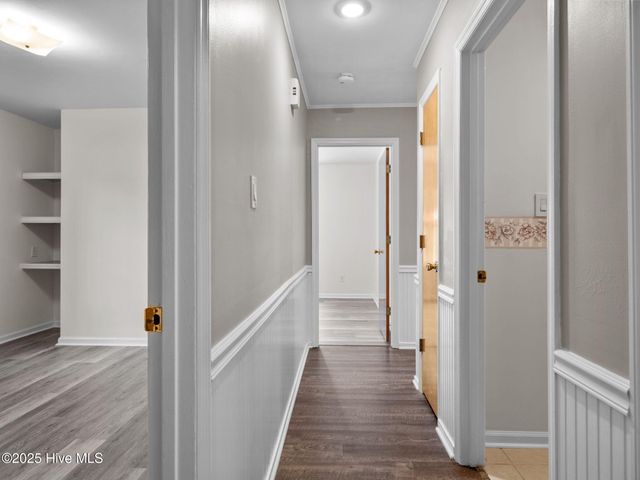 834 S Dogwood Lane, Swansboro, NC 28584