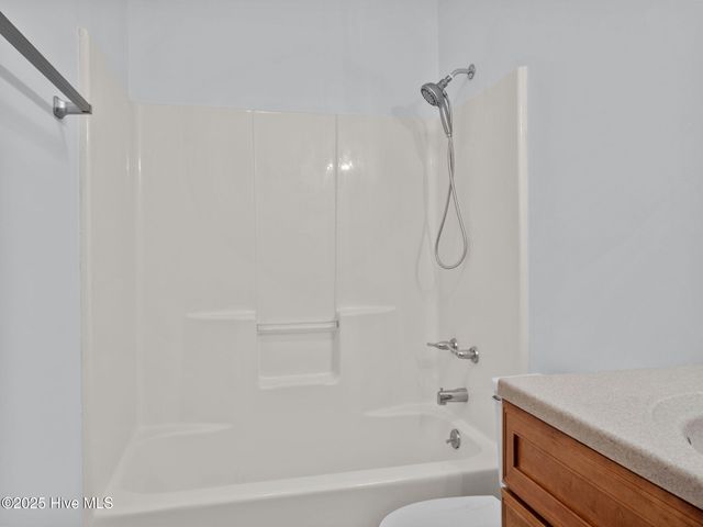 834 S Dogwood Lane, Swansboro, NC 28584