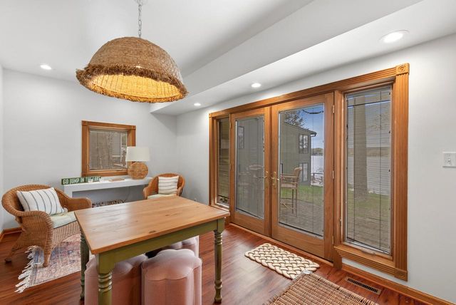 5831 S Hacker DRIVE, West Bend, WI 53095