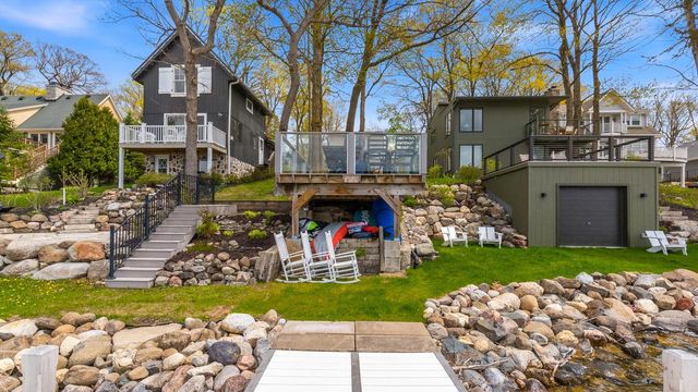 5831 S Hacker DRIVE, West Bend, WI 53095