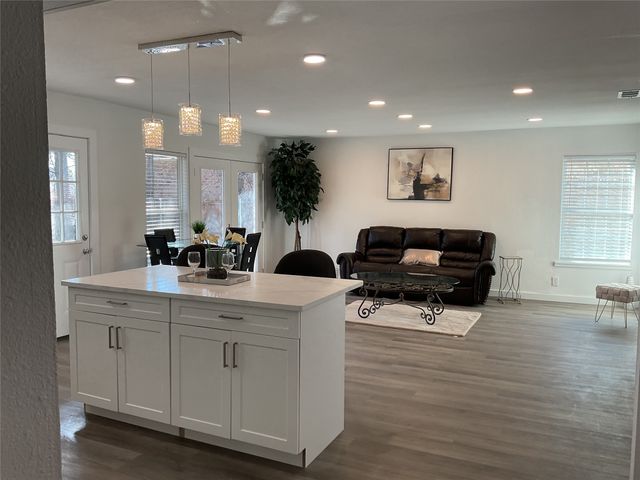 2105 Proctor Drive, Grand Prairie, TX 75051