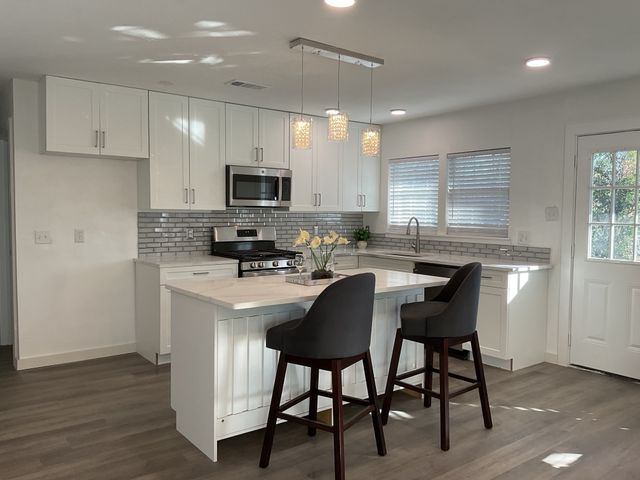 2105 Proctor Drive, Grand Prairie, TX 75051