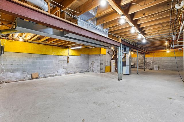 32 Greenwood Park, Pittsford, NY 14534