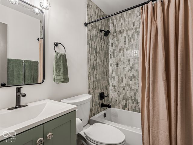4017 Willow Court, Franklin, IN 46131