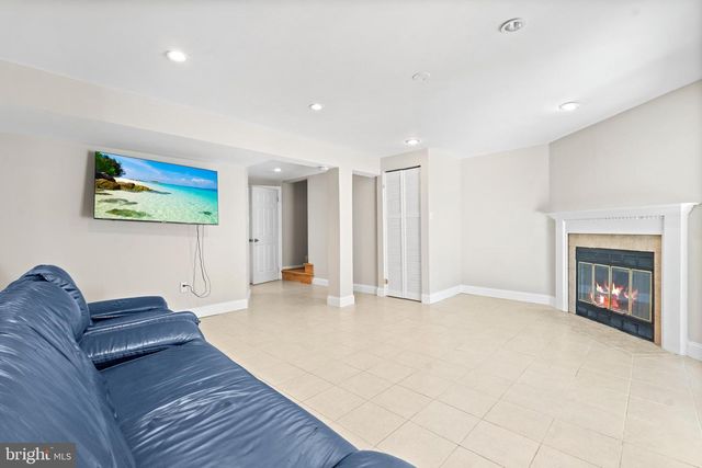 6078 ROCK GLEN DR, Elkridge, MD 21075