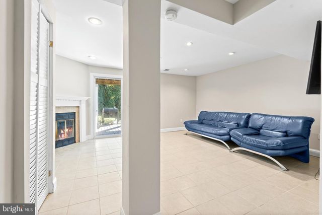 6078 ROCK GLEN DR, Elkridge, MD 21075