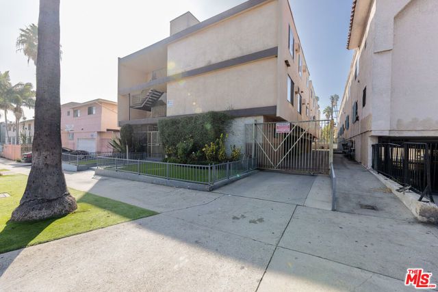 947 S Westmoreland Avenue 203, Los Angeles, CA 90006