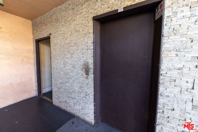 947 S Westmoreland Avenue 203, Los Angeles, CA 90006