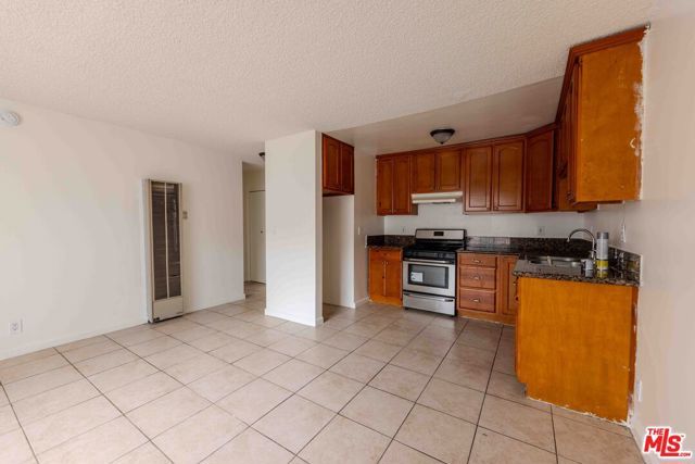 947 S Westmoreland Avenue 203, Los Angeles, CA 90006
