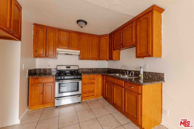 947 S Westmoreland Avenue 203, Los Angeles, CA 90006