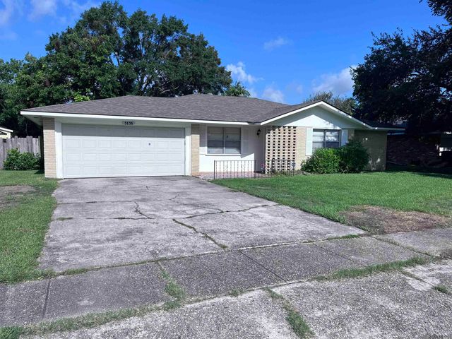 3135 Woodcrest Dr, Baton Rouge, LA 70814