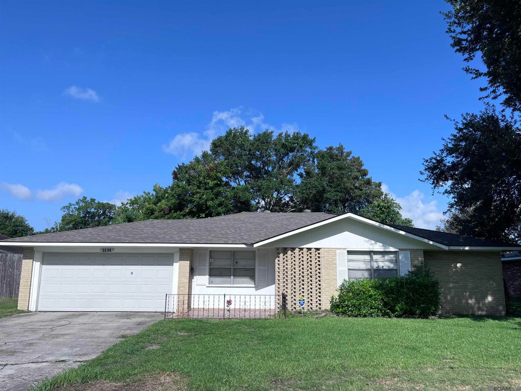 3135 Woodcrest Dr, Baton Rouge, LA 70814