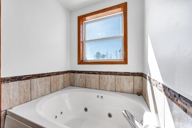 7920 MIDWAY ROAD, Lena, WI 54139