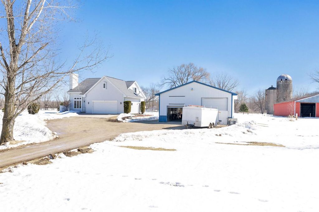 7920 MIDWAY ROAD, Lena, WI 54139