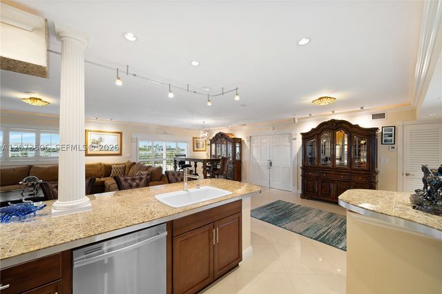 3770 NE 171st St 504, North Miami Beach, FL 33160