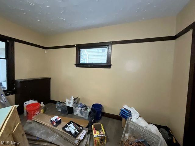 2401 Garden, Cleveland, OH 44109