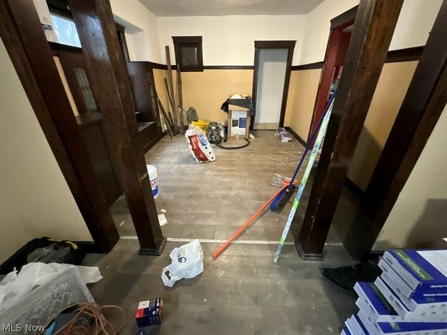 2401 Garden, Cleveland, OH 44109