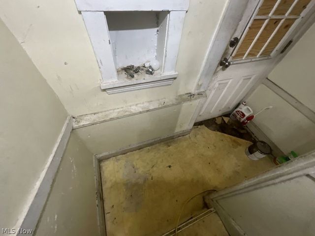 2401 Garden, Cleveland, OH 44109