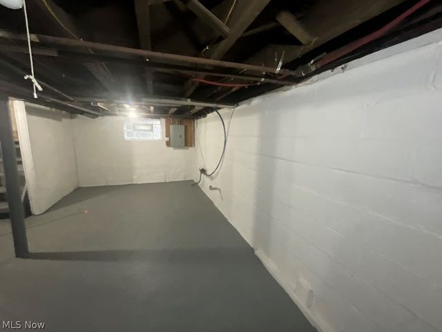 2401 Garden, Cleveland, OH 44109