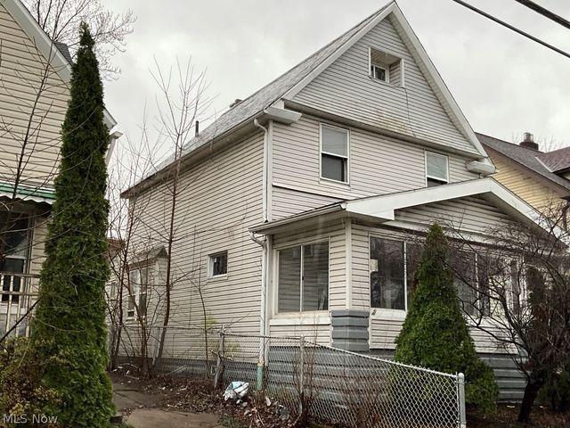 2401 Garden, Cleveland, OH 44109