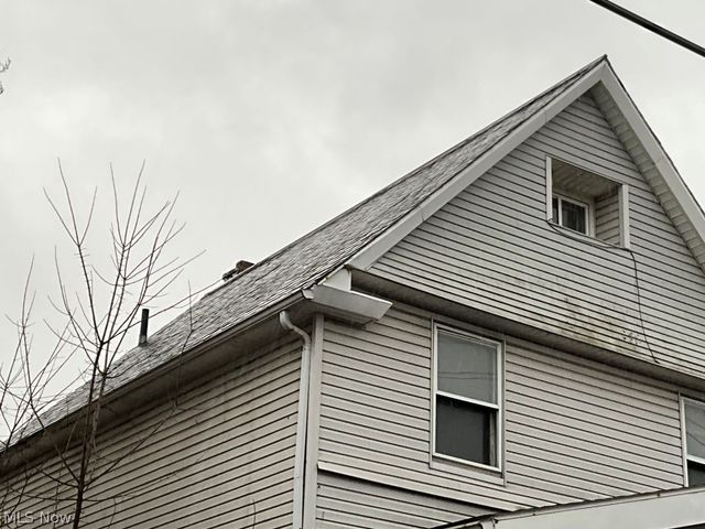 2401 Garden, Cleveland, OH 44109