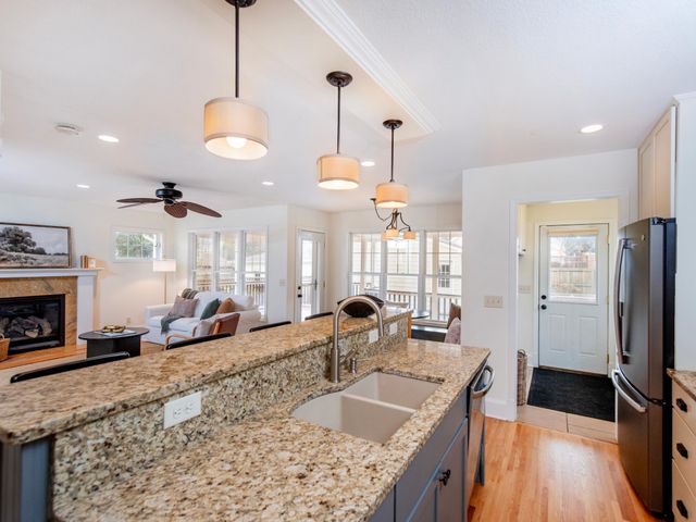 1840 Stanford Avenue, Saint Paul, MN 55105