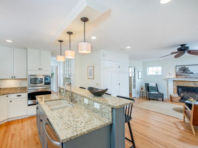 1840 Stanford Avenue, Saint Paul, MN 55105