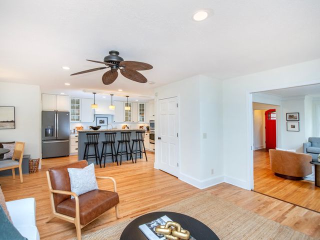 1840 Stanford Avenue, Saint Paul, MN 55105