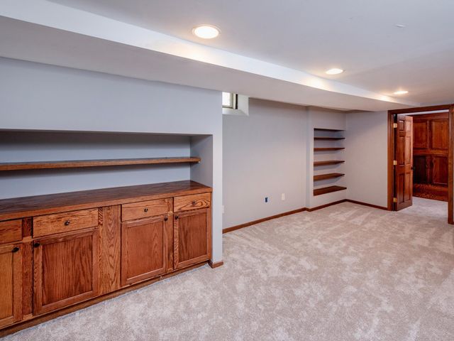 1840 Stanford Avenue, Saint Paul, MN 55105