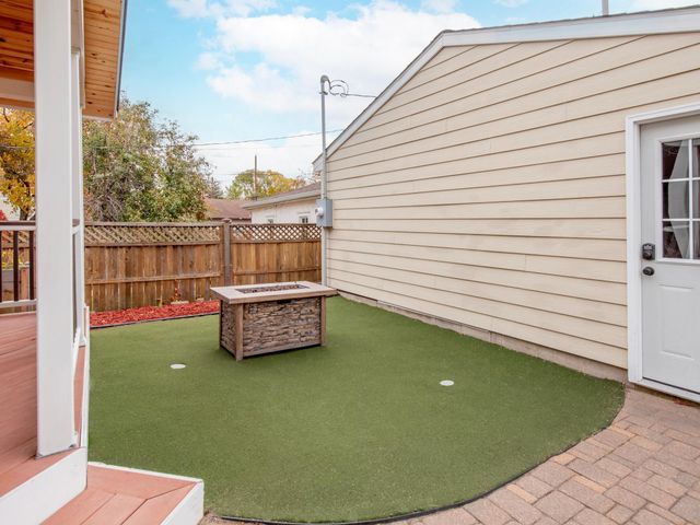 1840 Stanford Avenue, Saint Paul, MN 55105