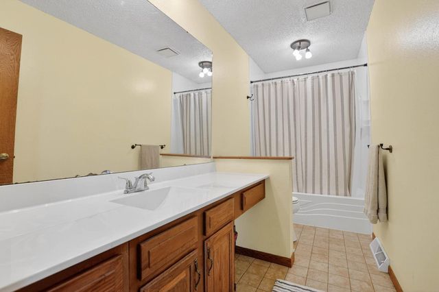 210 Balboa Ave Apt B1, Cedar Falls, IA 50613