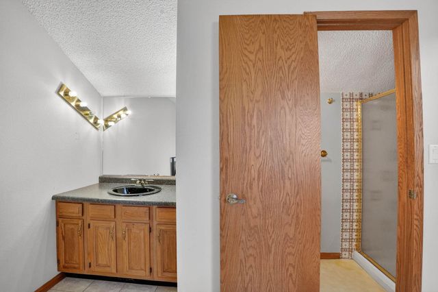 210 Balboa Ave Apt B1, Cedar Falls, IA 50613