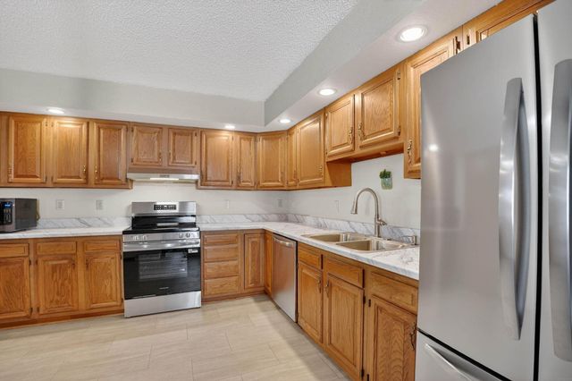 210 Balboa Ave Apt B1, Cedar Falls, IA 50613