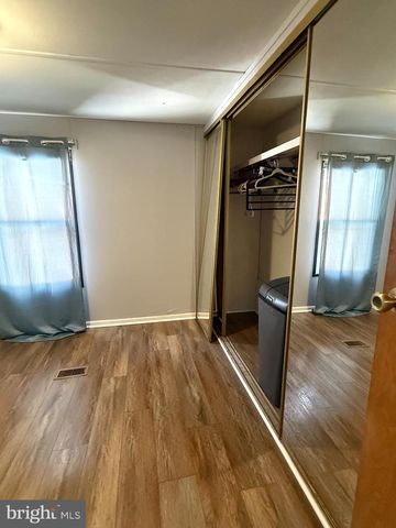 122 CAVE HILL LN, Gore, VA 22637