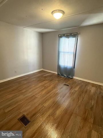 122 CAVE HILL LN, Gore, VA 22637