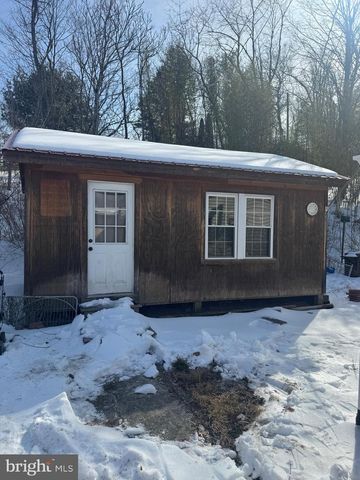 122 CAVE HILL LN, Gore, VA 22637