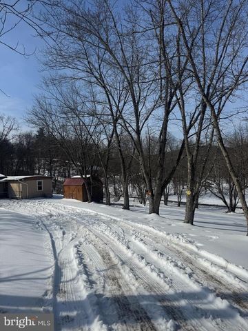 122 CAVE HILL LN, Gore, VA 22637