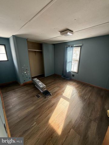 122 CAVE HILL LN, Gore, VA 22637