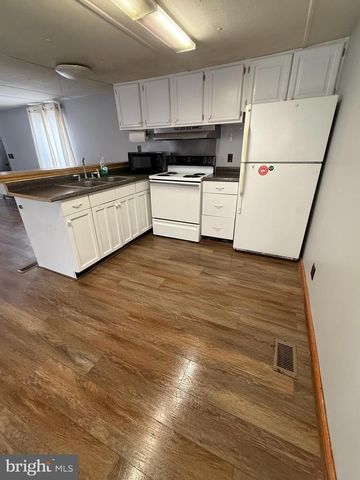 122 CAVE HILL LN, Gore, VA 22637